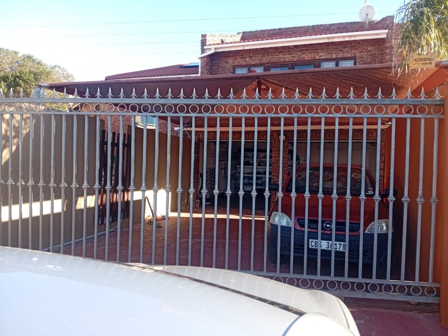 6 Bedroom Property for Sale in Heiderand Western Cape